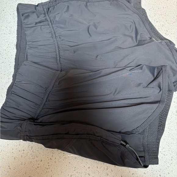 Lululemon sz 8 tie on the side shorts - Picture 4 of 7
